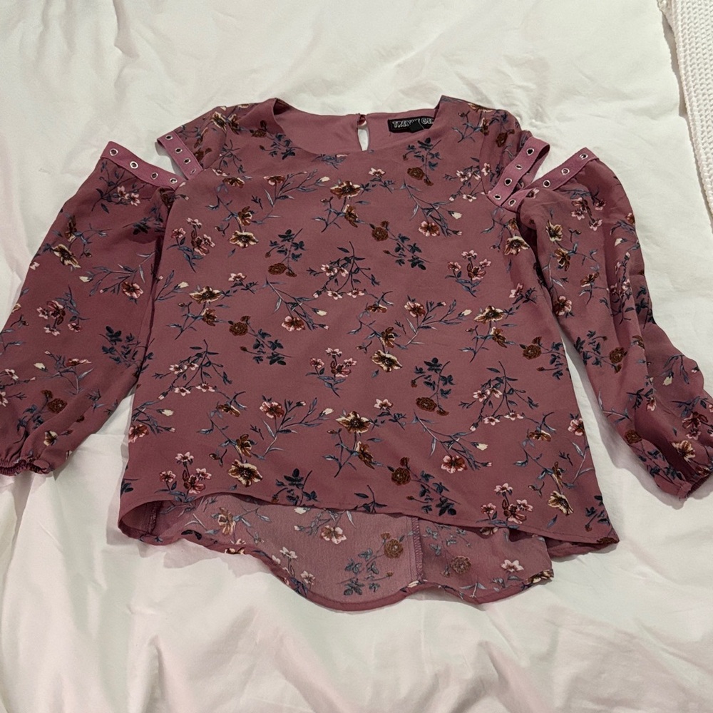 Charming Kids Floral Blouse with Shoulder Cut-Outs